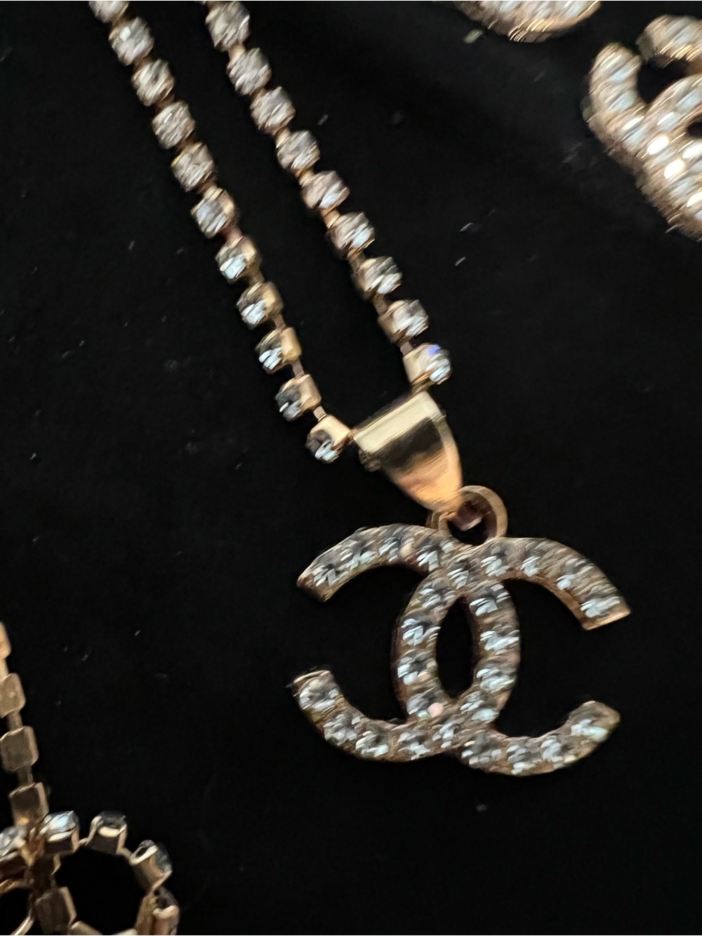 CHANEL Gold and Clear Crystal CC Pendant Necklace with Dangle Earrings - Picture 3 of 12